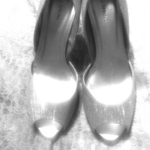 Silver peep toed pumps